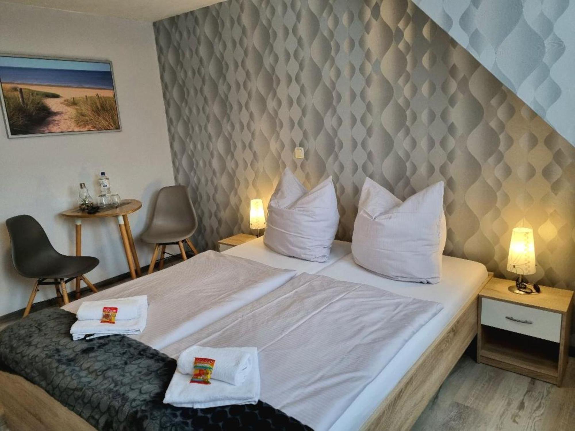 Hotel Up Diek Carolinensiel Extérieur photo